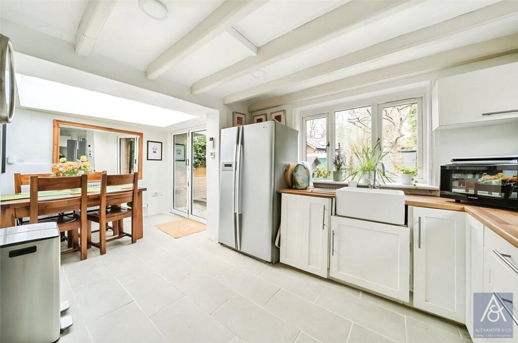 House in Buckingham, Buckinghamshire - View 3