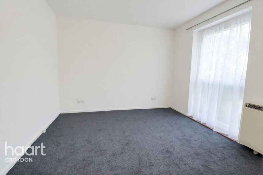 Apartment in Croydon - View 5