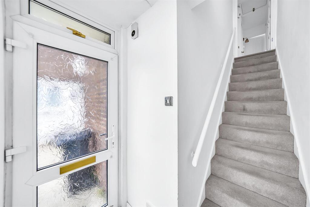 Top House Rise, North Chingford, E4 photo 4