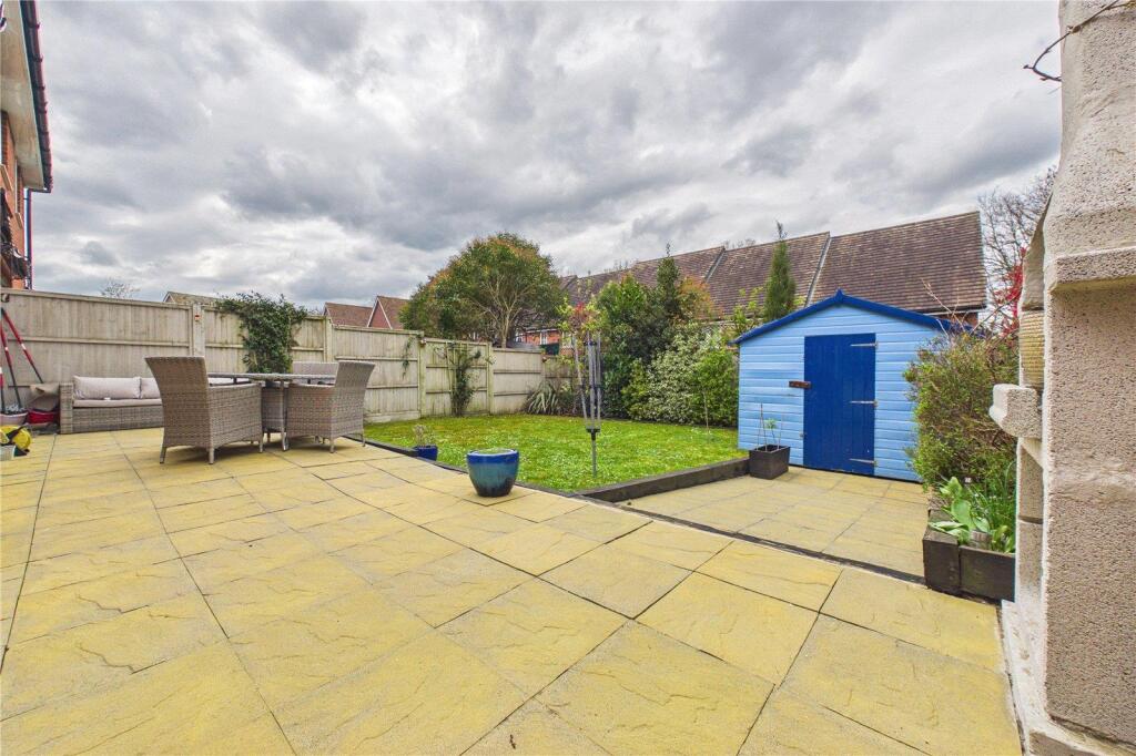 House in Redhill - View 4