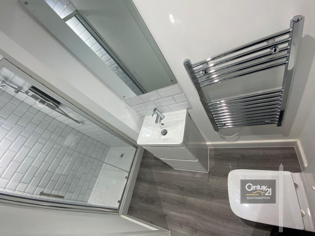 Apartment in Southampton - View 5