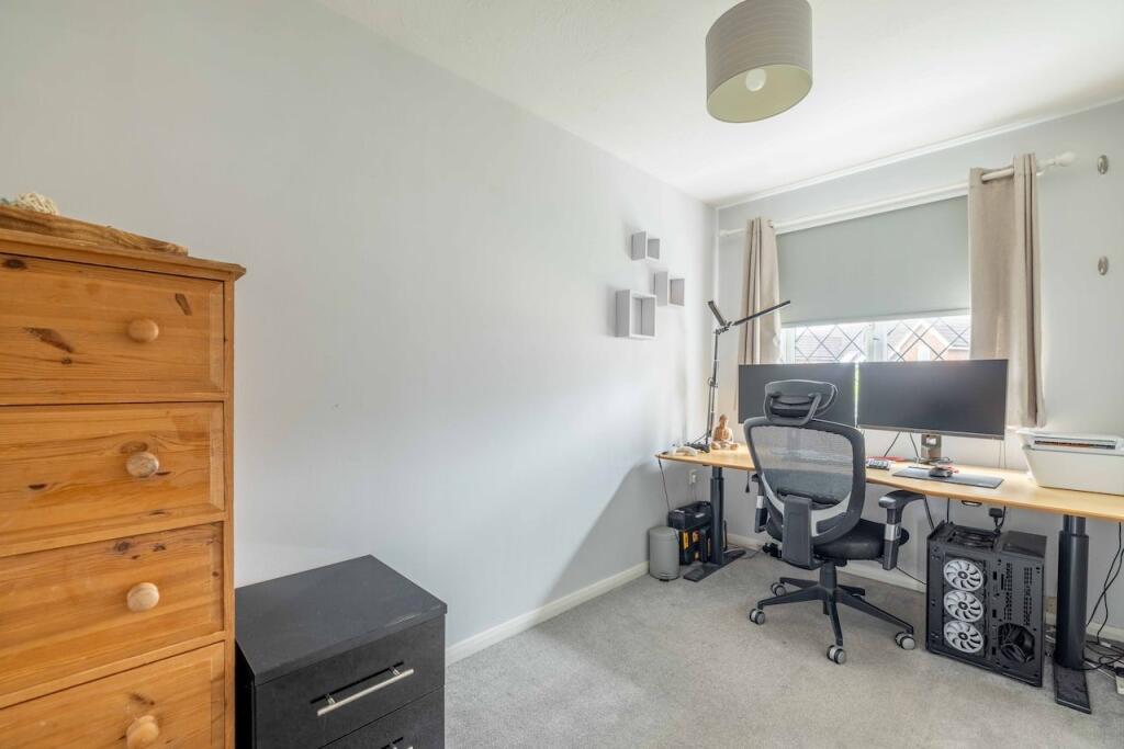 House in Slough, Burnham - View 4