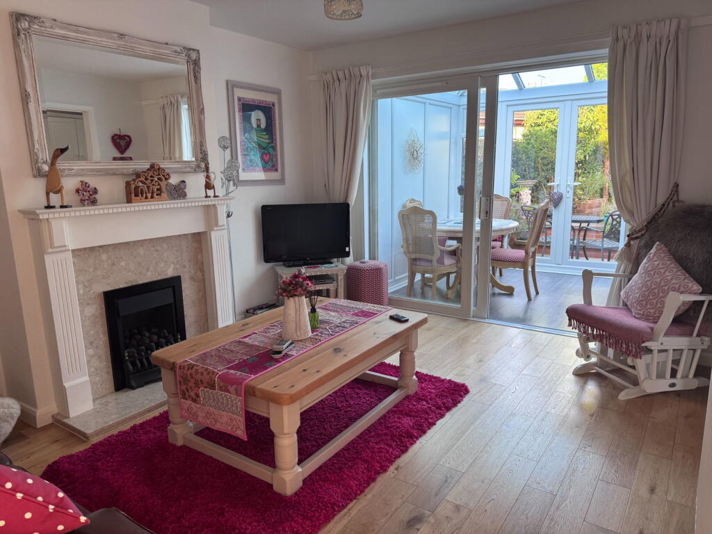 House in Evesham, Hampton - More