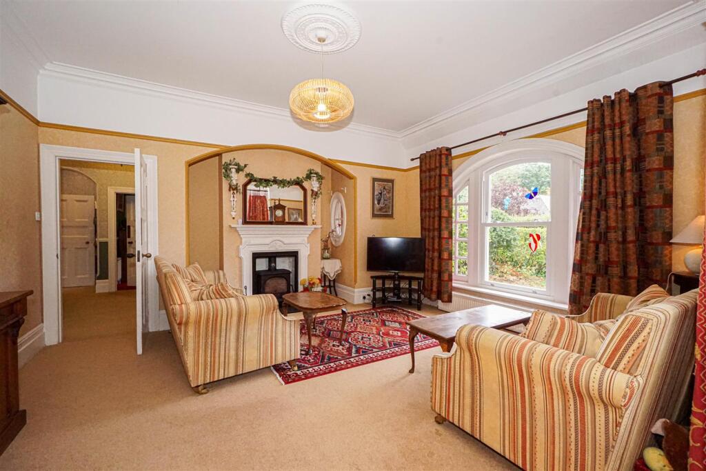 House in Tonbridge - View 3