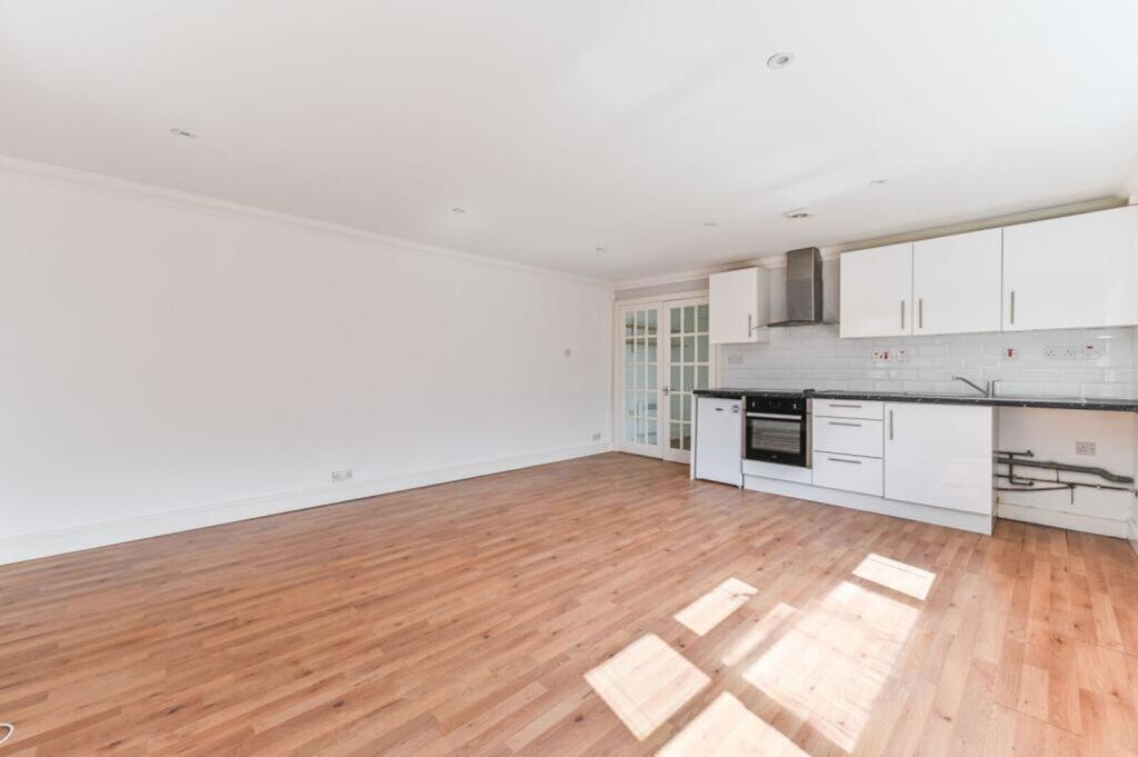 Apartment in London - View 4