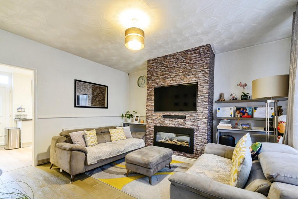 Main image of property: Bowgreave Avenue, Bolton, Greater Manchester, BL2