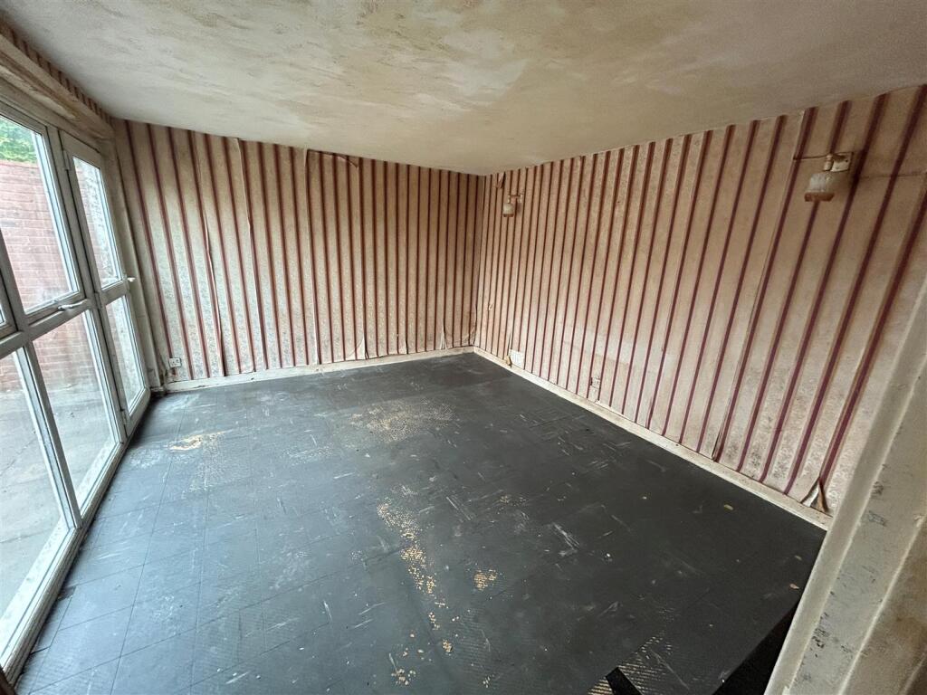 House in London, Mitcham - View 5