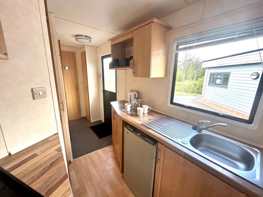 2008 ABI Sunrise, Sand le Mere Holiday Village, Tunstall, East Riding of Yorkshire, HU12 0JN photo 3