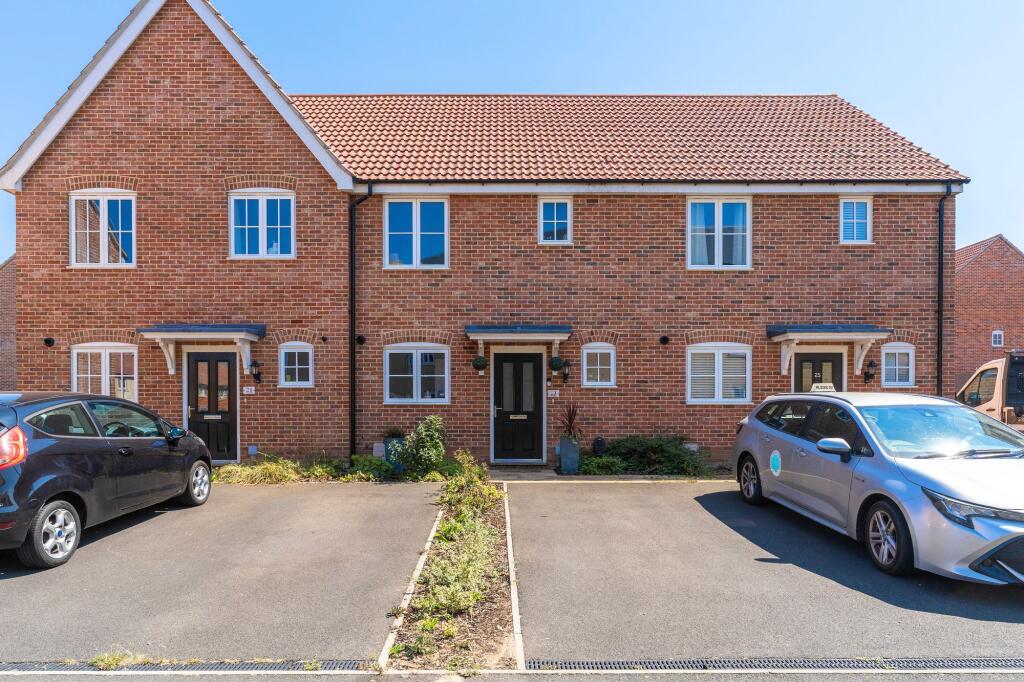 2-bed terraced on Overstrand Way, Sprowston, £207,500