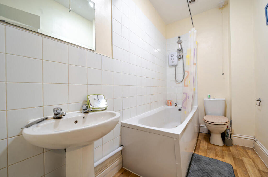 Apartment in Worthing, Broadwater - More