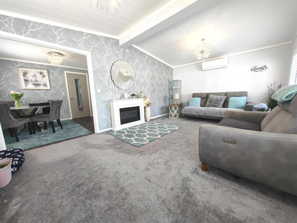 House in Bracknell - View 4