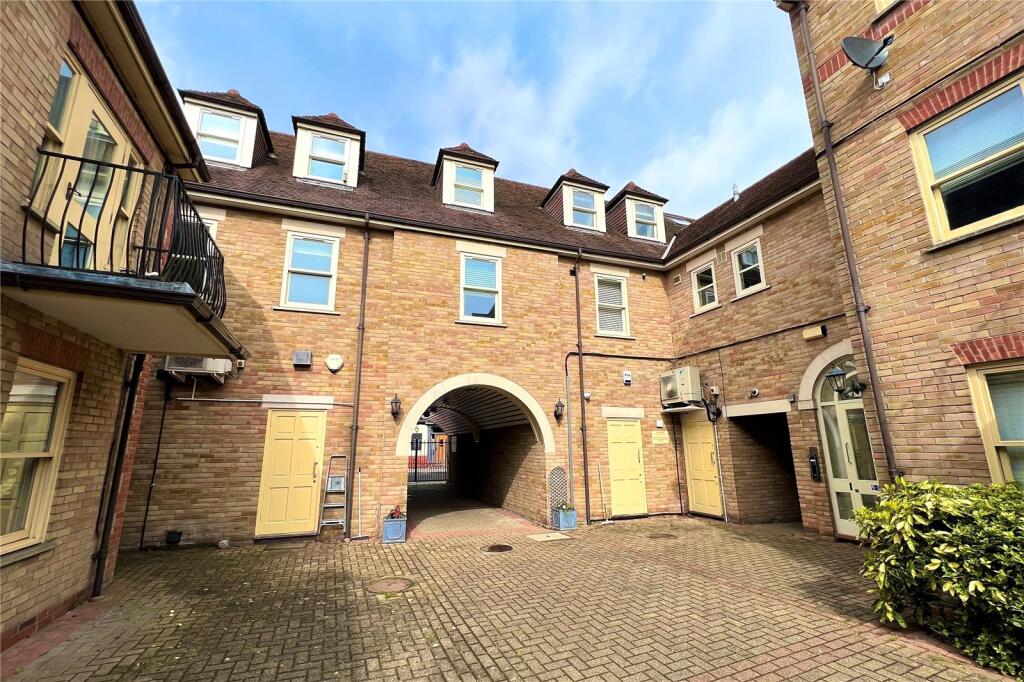 Main image of property: Moulsham Street, Chelmsford, Essex, CM2