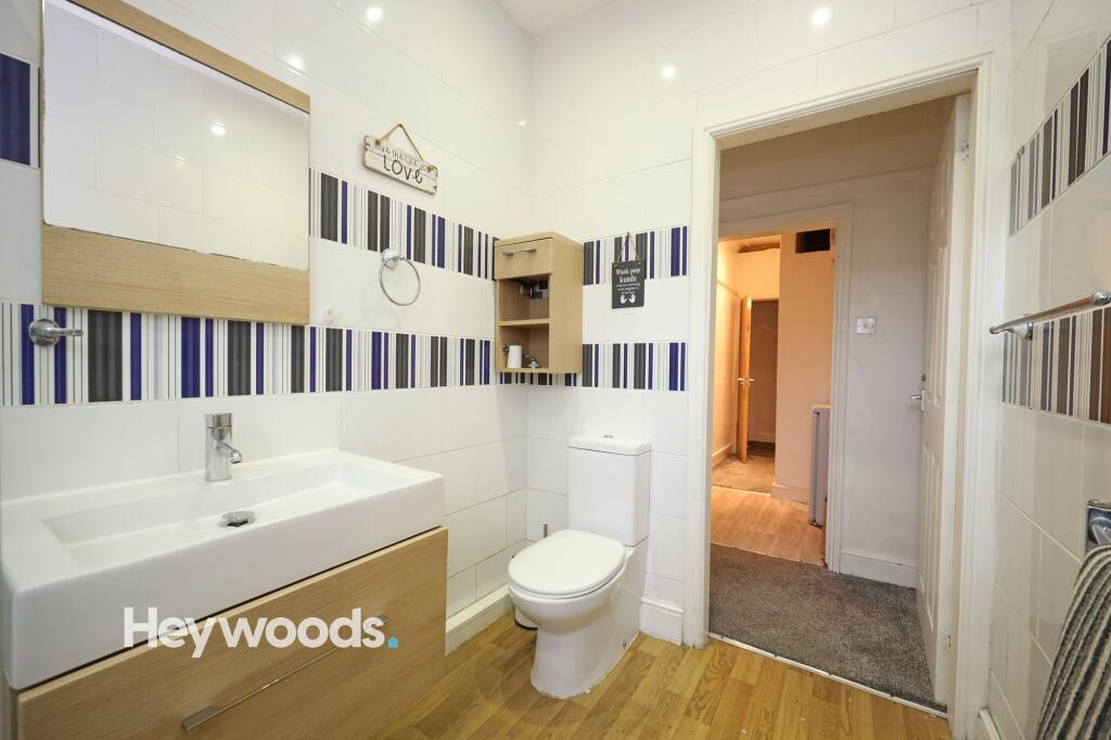 House in Stoke-on-Trent - More