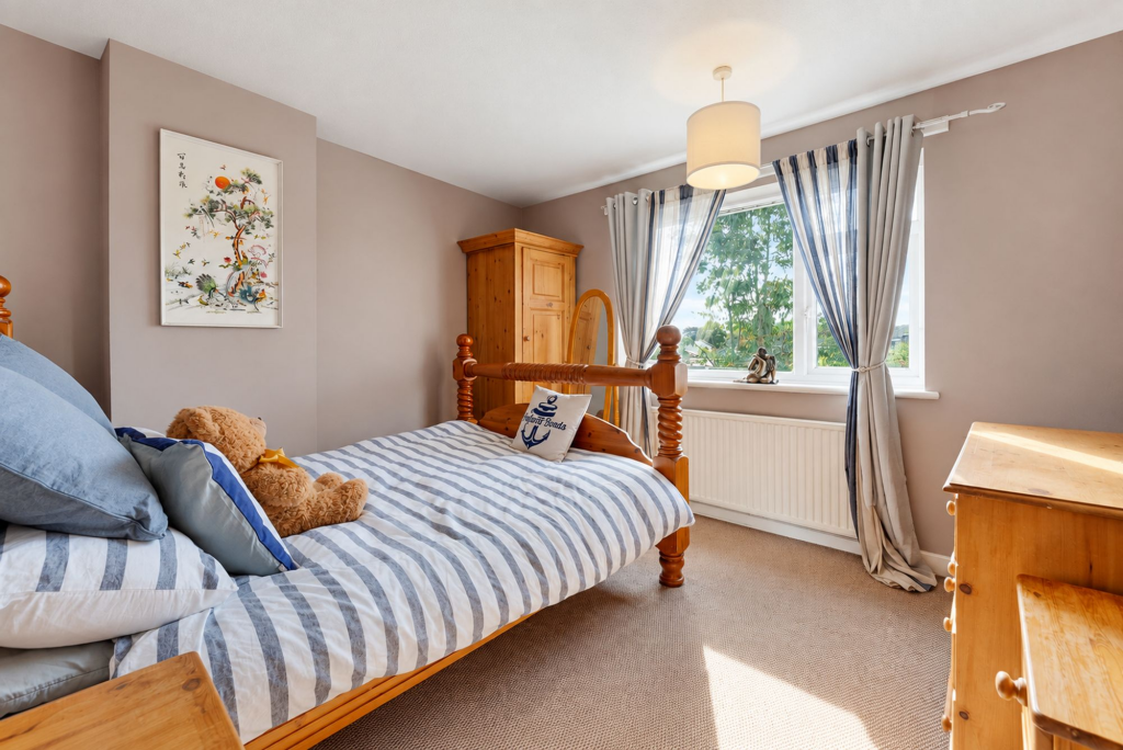 House in Stockport, Kitt's Moss, Cheadle Hulme - View 4
