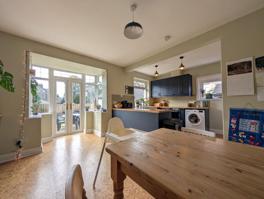 House in Bradford, Shipley - View 2