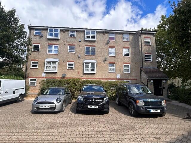 Apartment in London - View 5