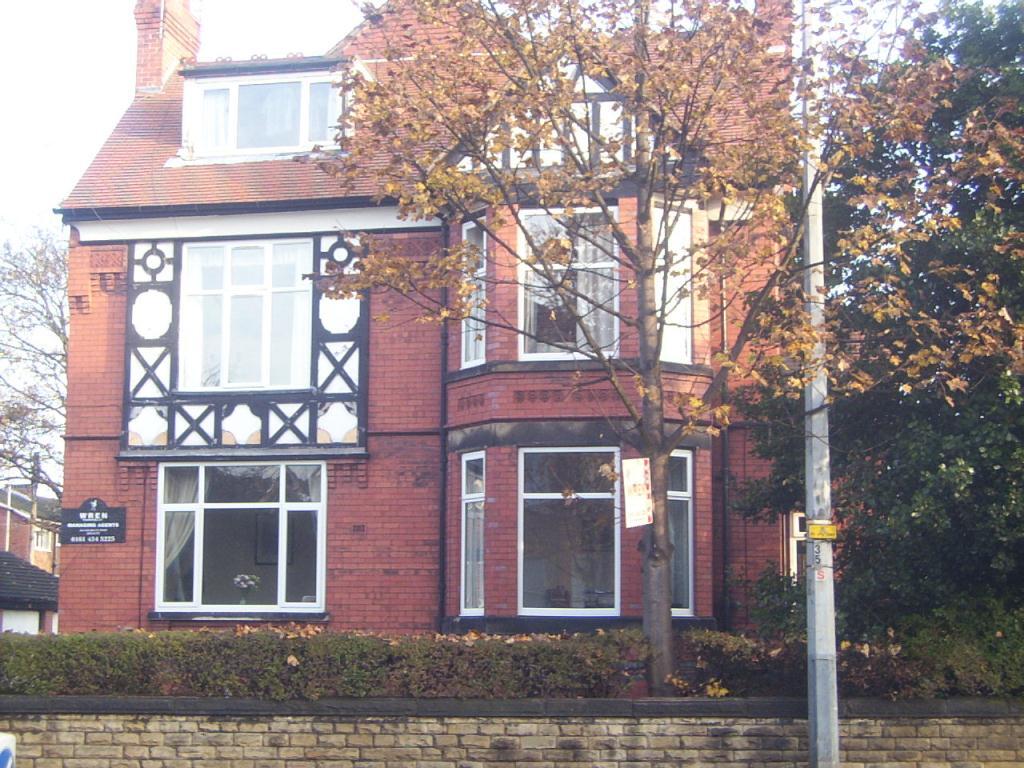 Main image of property: Barlow Moor Road 142, Didsbury, Manchester, M20 2UT