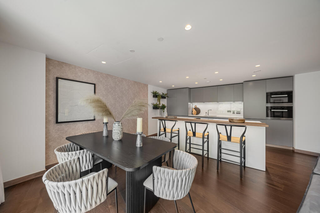 Apartment in London, Paddington - More