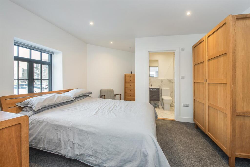 Apartment in Portsmouth, Fratton - View 5