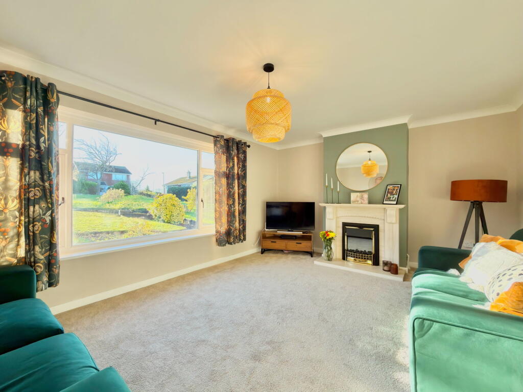 House in Newport - View 2