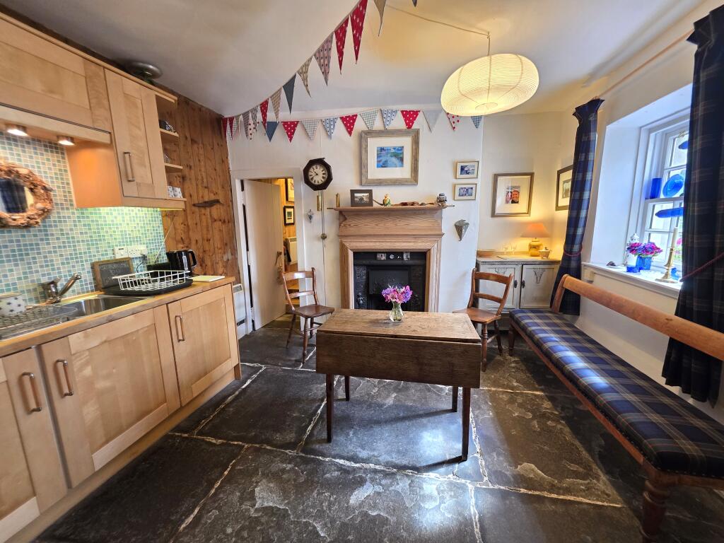 House in Aberdeen - More