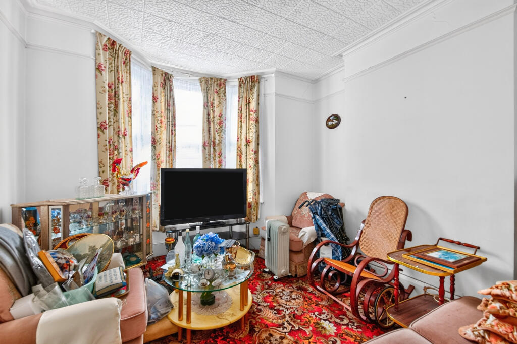 Bungalow Road, South Norwood, Croydon, London photo 4
