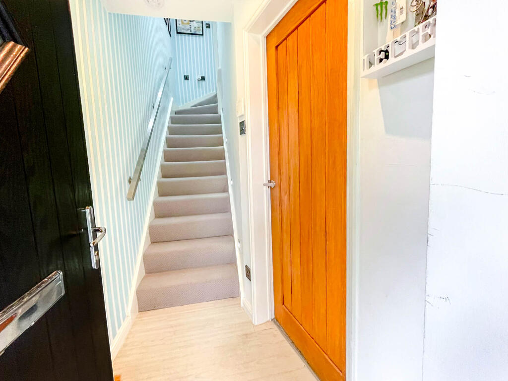 House in Huddersfield - View 4