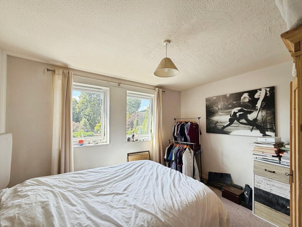 Apartment in Guildford - View 5