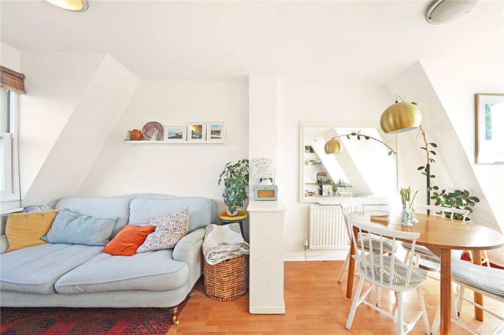 Apartment in London - View 4