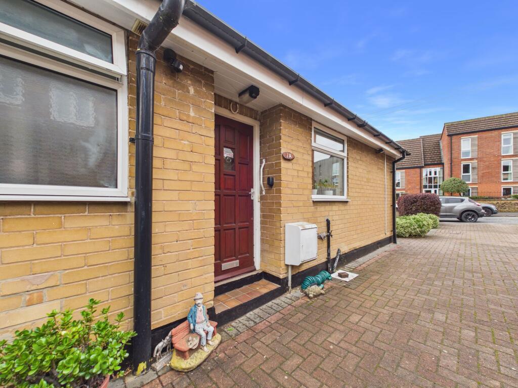House in Nottingham - View 5