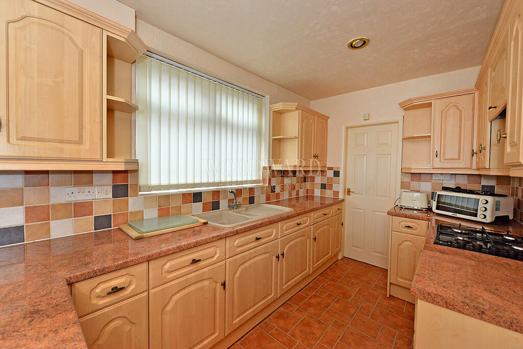 Danesby Crescent, Denby photo 4