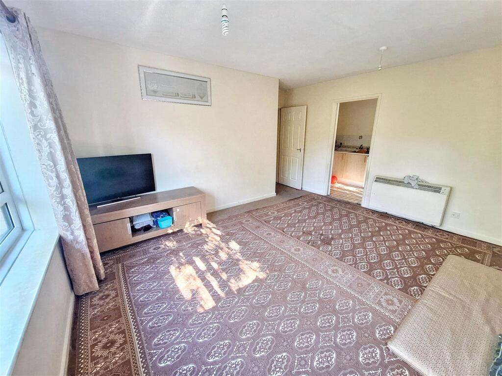 Apartment in Milton Keynes, Central Milton Keynes - View 4
