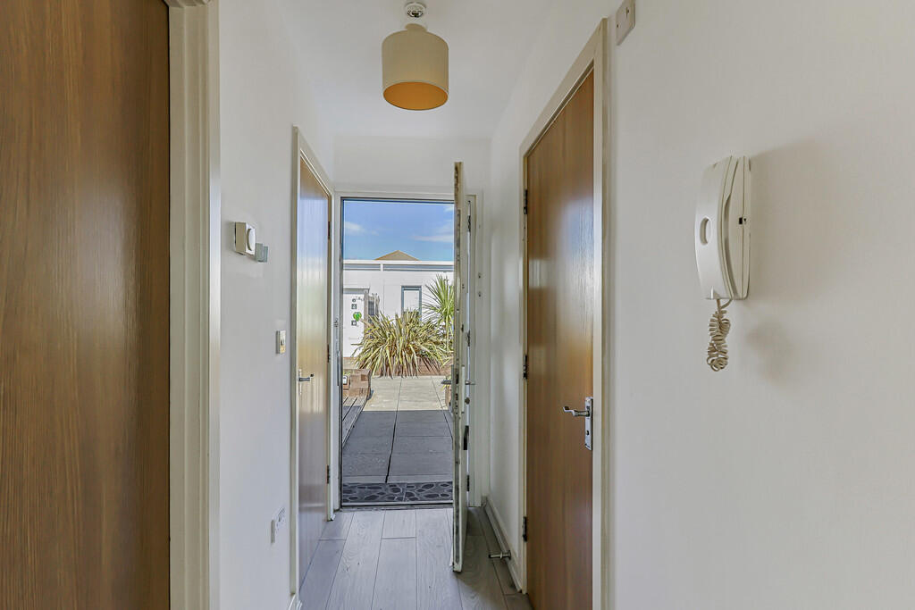 Palmerston Road, Bournemouth – další