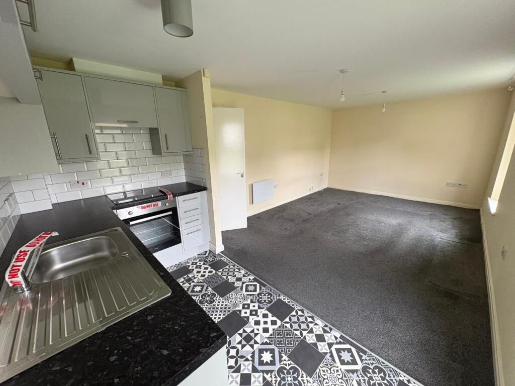 2-bed flat on Laburnum Road, New Brighton, £80,000