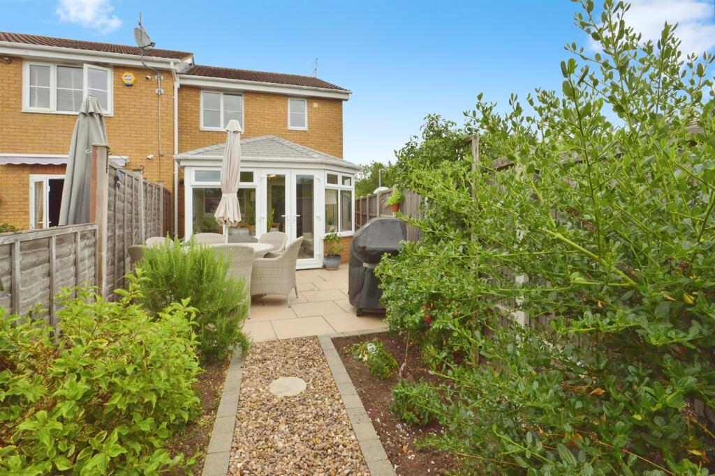 Moors Close, Deanshanger, Milton Keynes photo 2