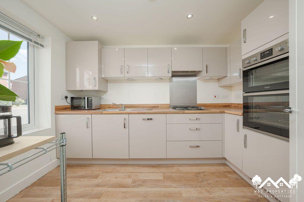 House in Knowsley, Prescot Park, Prescot - View 3