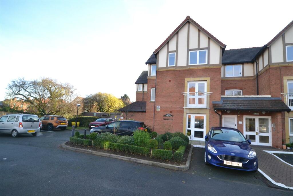 Worcester Road, Malvern photo 3