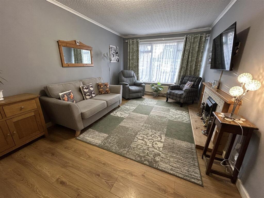 Main image of property: Oaklands, Gilberdyke, Brough