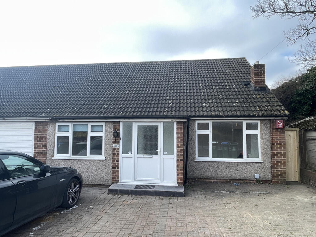 Main image of property: Long Lane, Kent, DA75JJ
