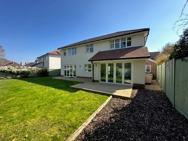 Church Way, Sanderstead, Surrey, CR2 0JQ photo 2