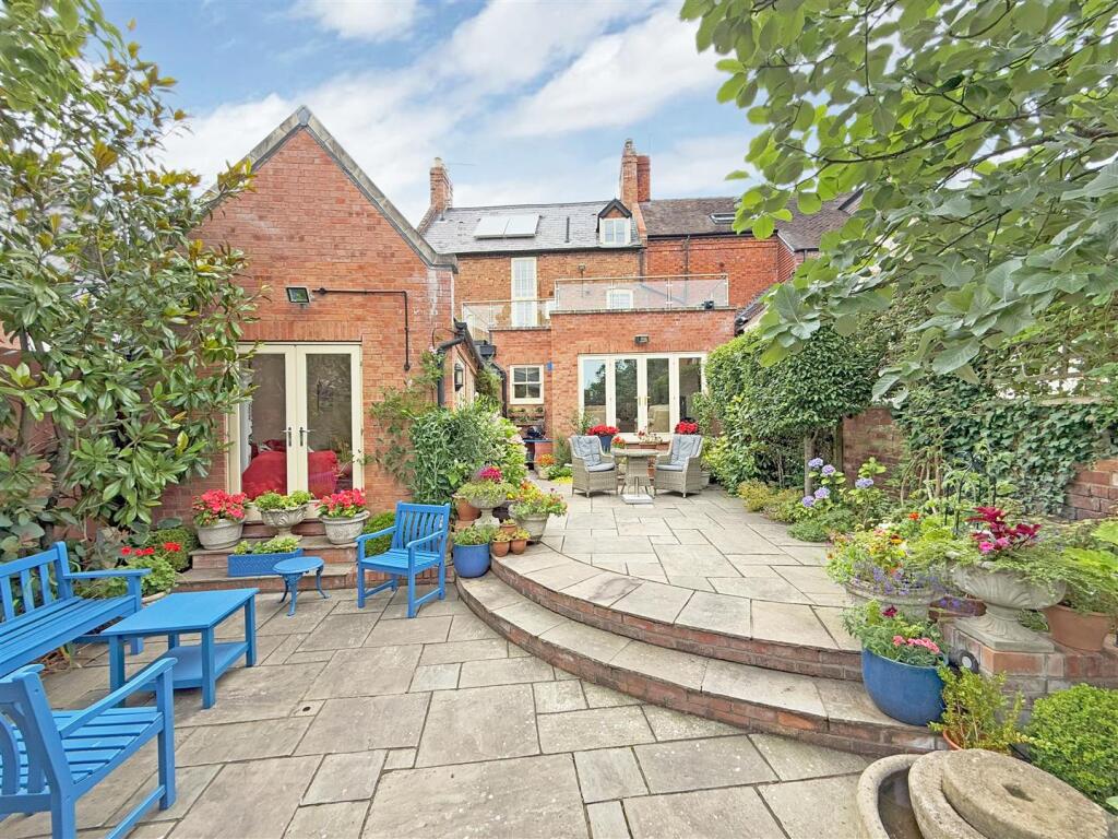 Main image of property: Abbey Foregate, Shrewsbury