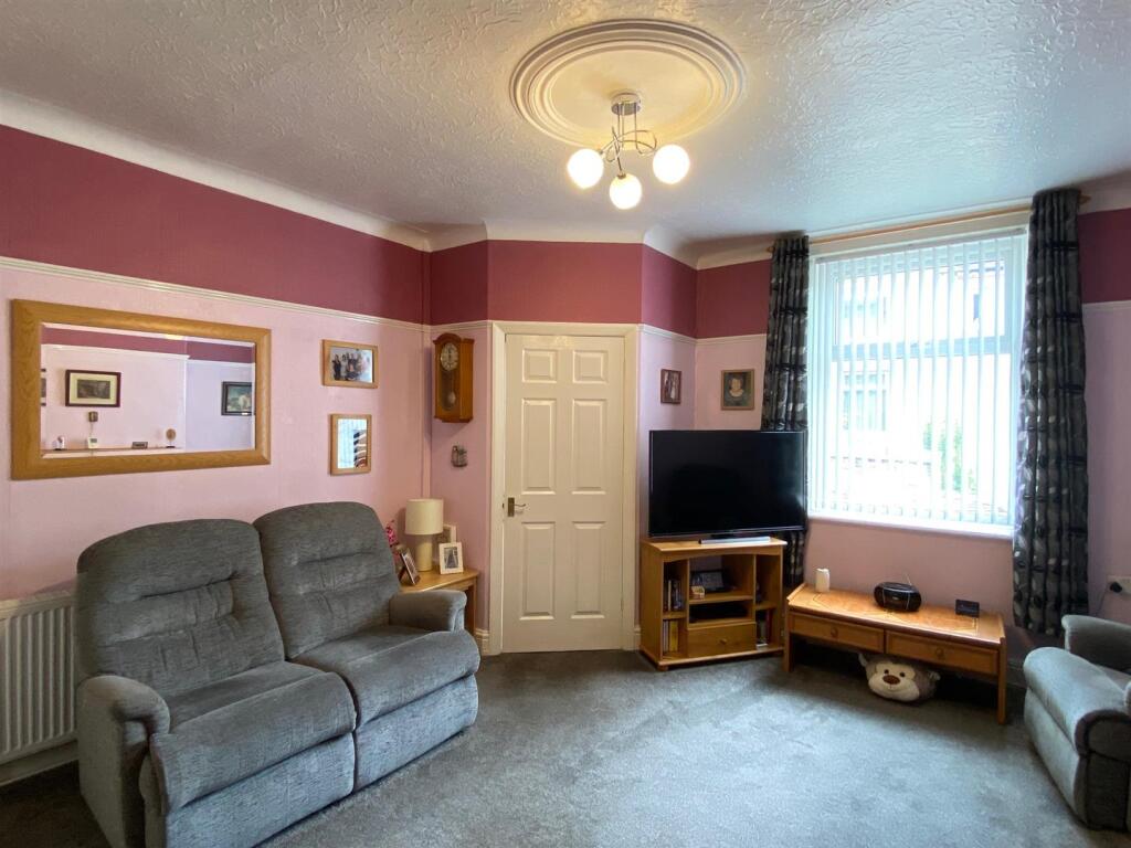 Denham Street, Brighouse photo 4
