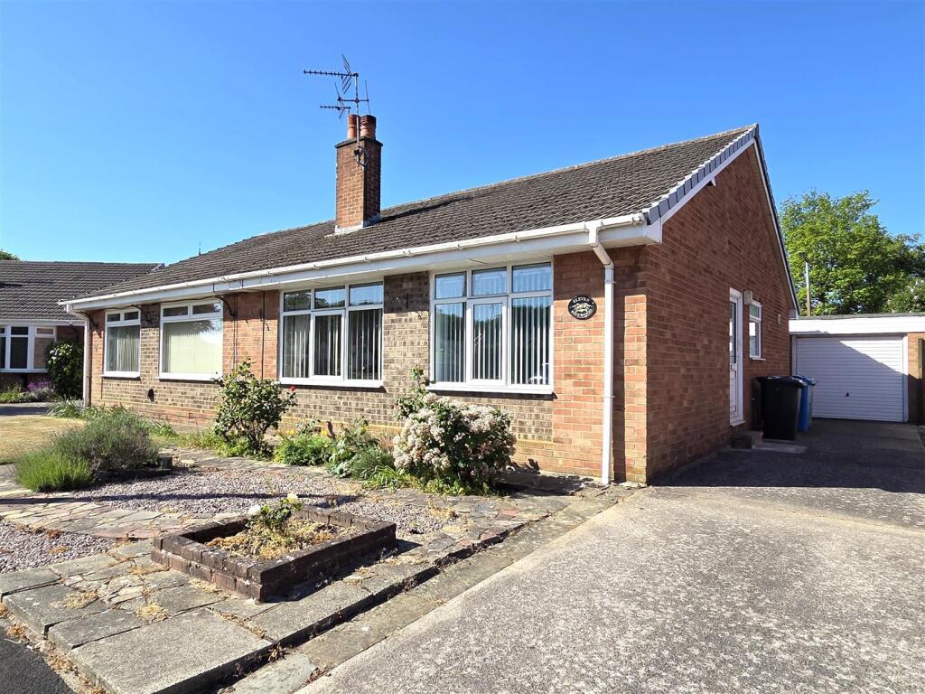 2-bed semi-detached on Pinewood Crescent, Lytham, £275,000