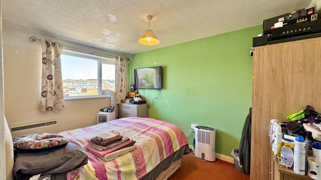 Browning Close, Thatcham, RG18 3EF - View 5