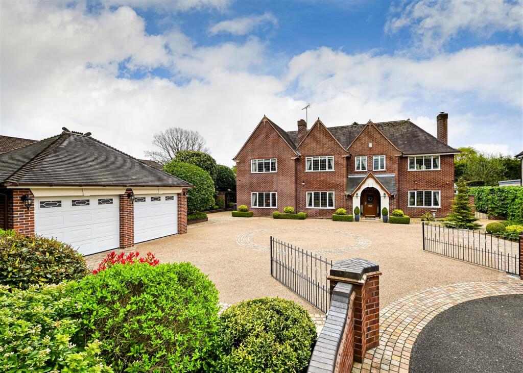 Main image of property: Wynwood House, Oaken Grove, Codsall, WV8 2AL