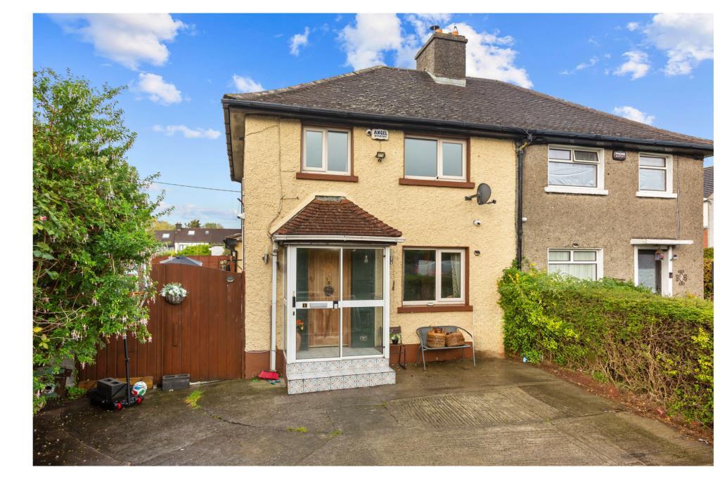 Main image of property: 1 St Maelruans Park, Tallaght, Dublin 24, D24 E8K6