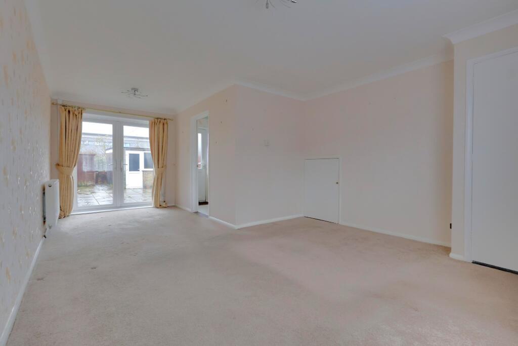 Nutwick Road, Denvilles, Havant photo 2