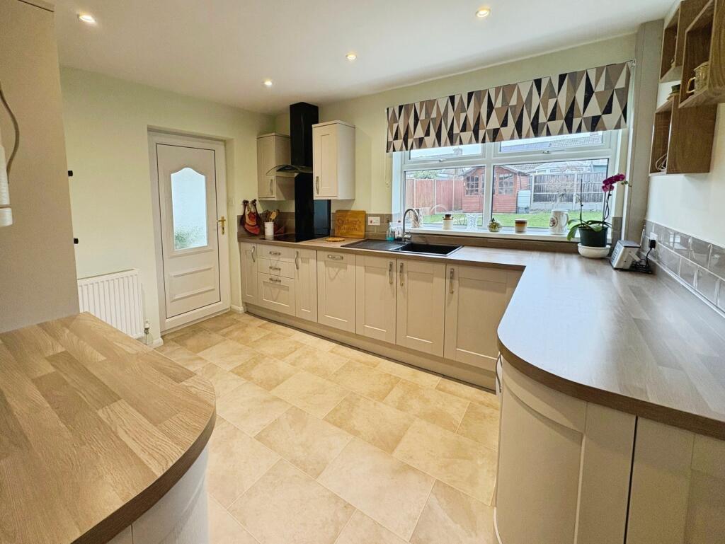 Stone Moor Road, North Hykeham, LN6 photo 4