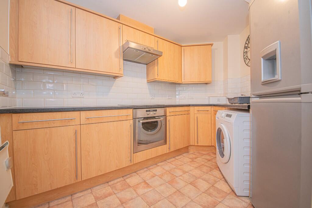 Hoddinott Road, Eastleigh, SO50 photo 4
