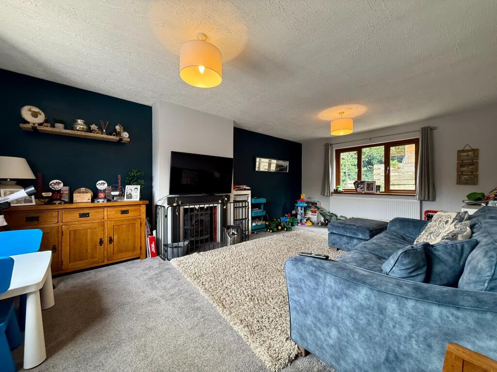 13 Nant Y Gader, Dolgellau, LL40 1LB photo 3